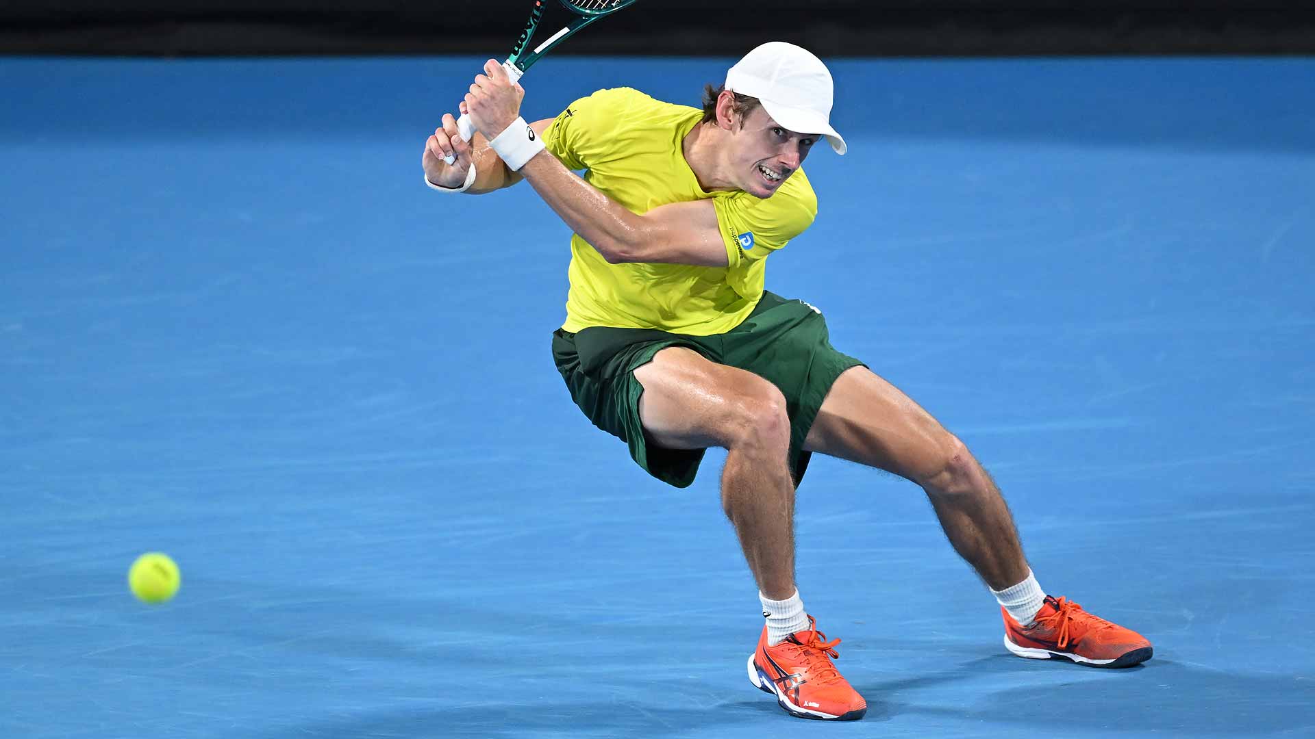 Alex de Minaur se bat contre Alexander Zverev pour forcer le double