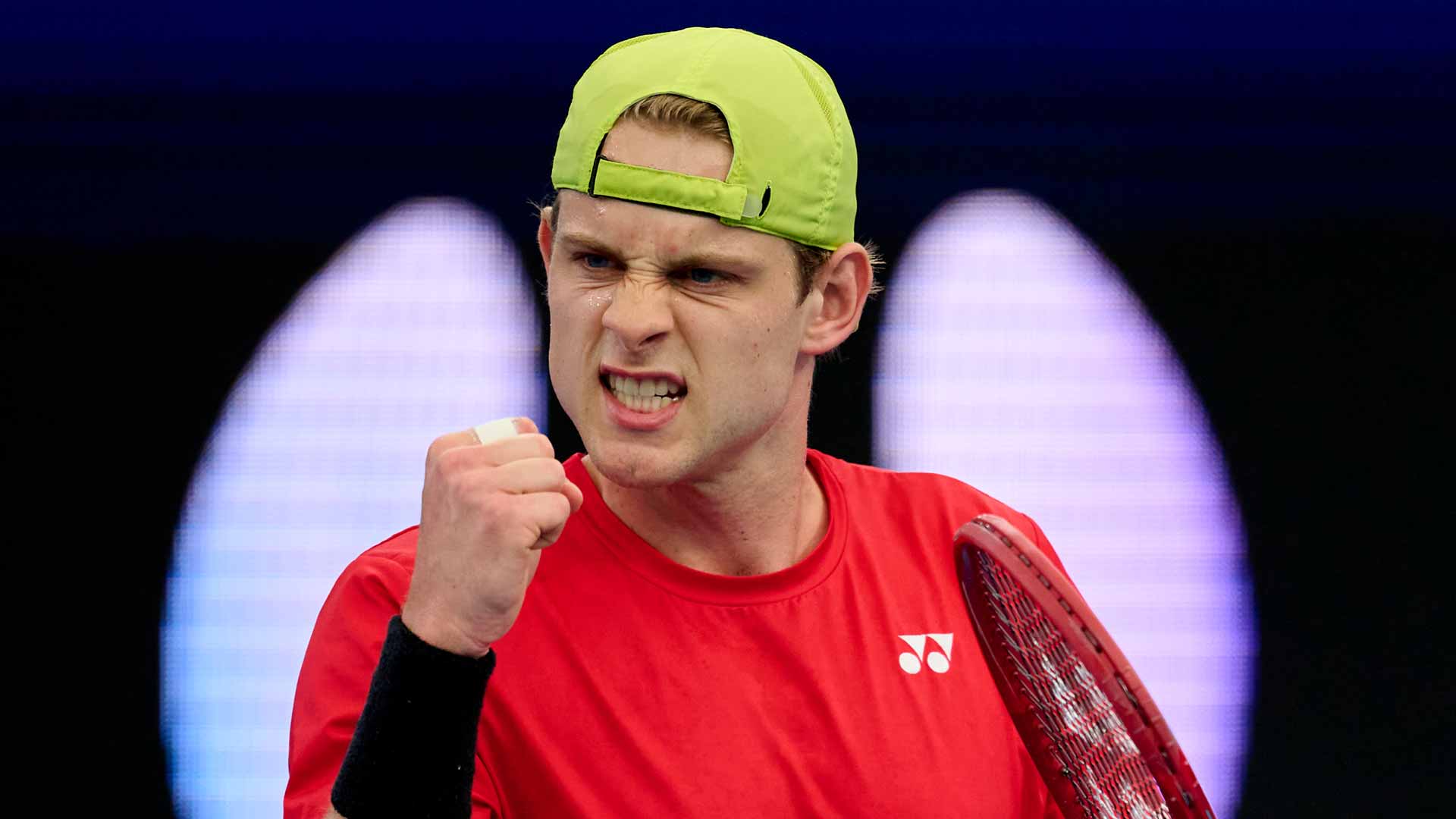 Zizou Bergs defeats Jakub Mensik Thursday evening in Sydney for his second victory of the 2026 United Cup.